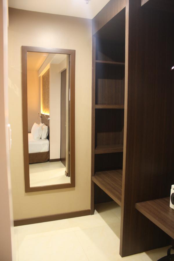 Kew Hotel Tagbilaran Exterior foto