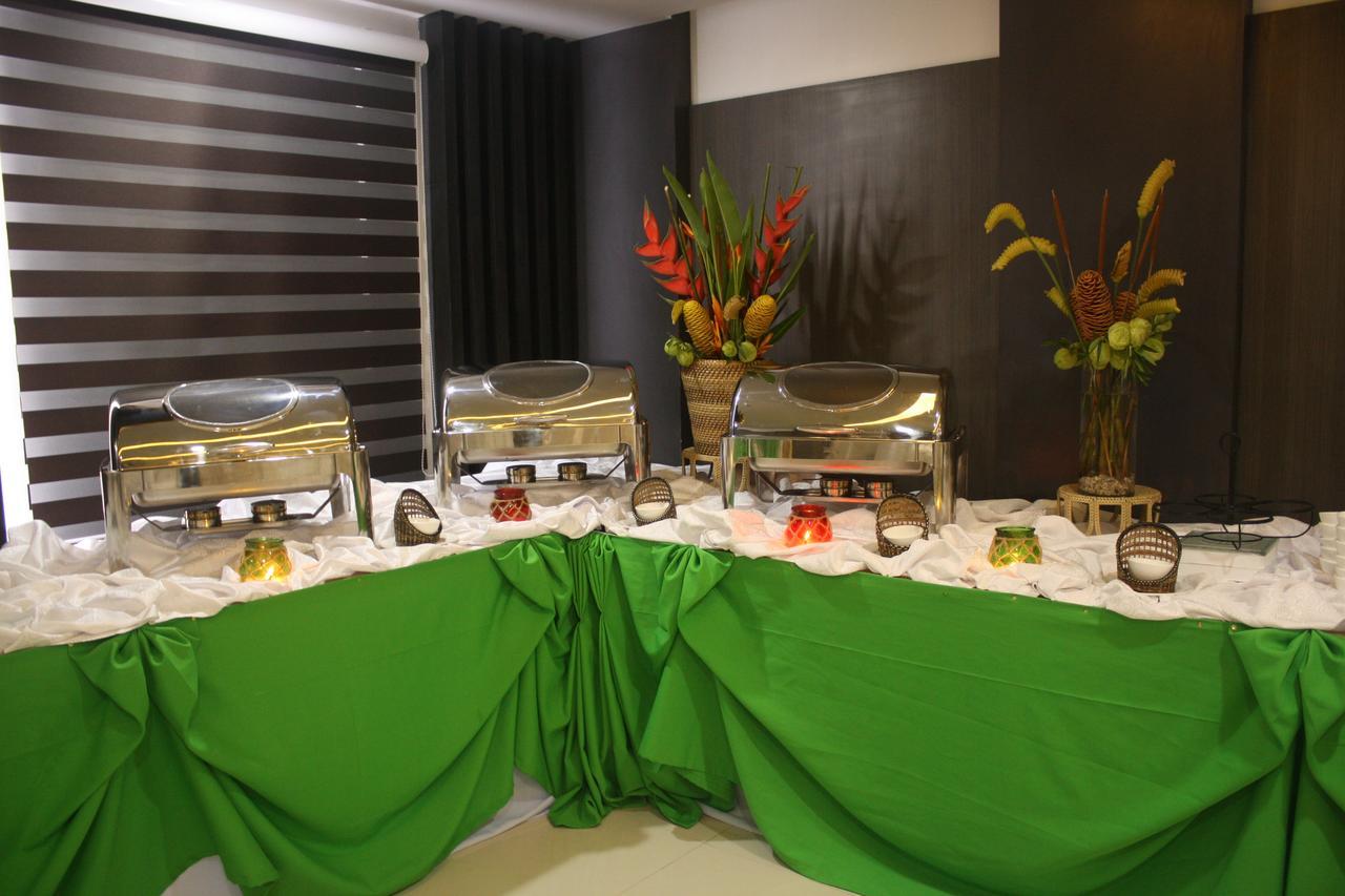Kew Hotel Tagbilaran Exterior foto